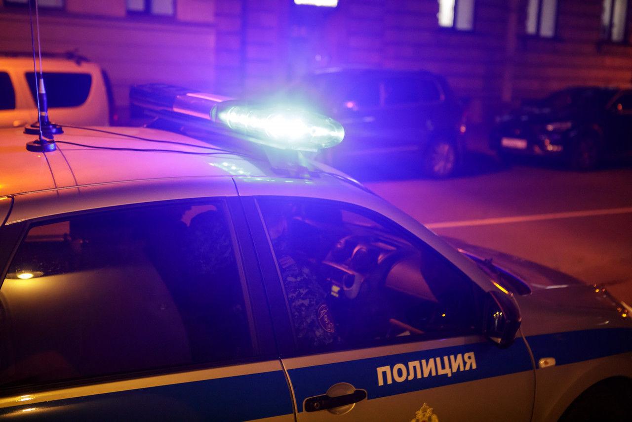 Восьмиклассники на мопеде попали под колеса иномарки в Петергофе