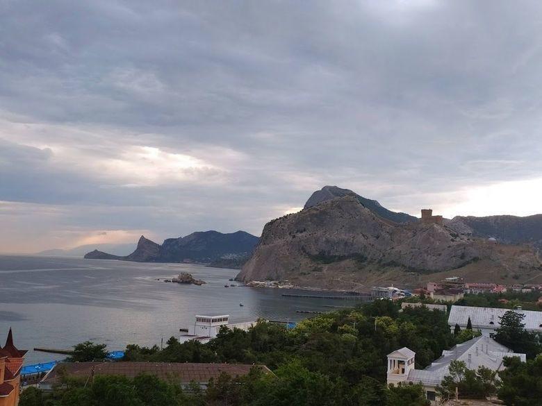 Выяснилось, насколько в Крыму сохранится летняя жары