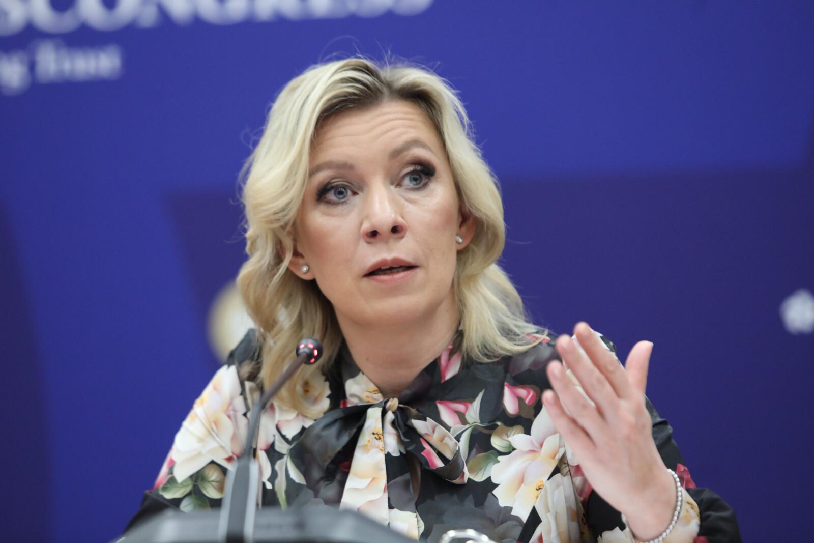 Захарова заявила, что желающих проголосовать на выборах в Госдуму россиян запугивают в Латвии и Эстонии
