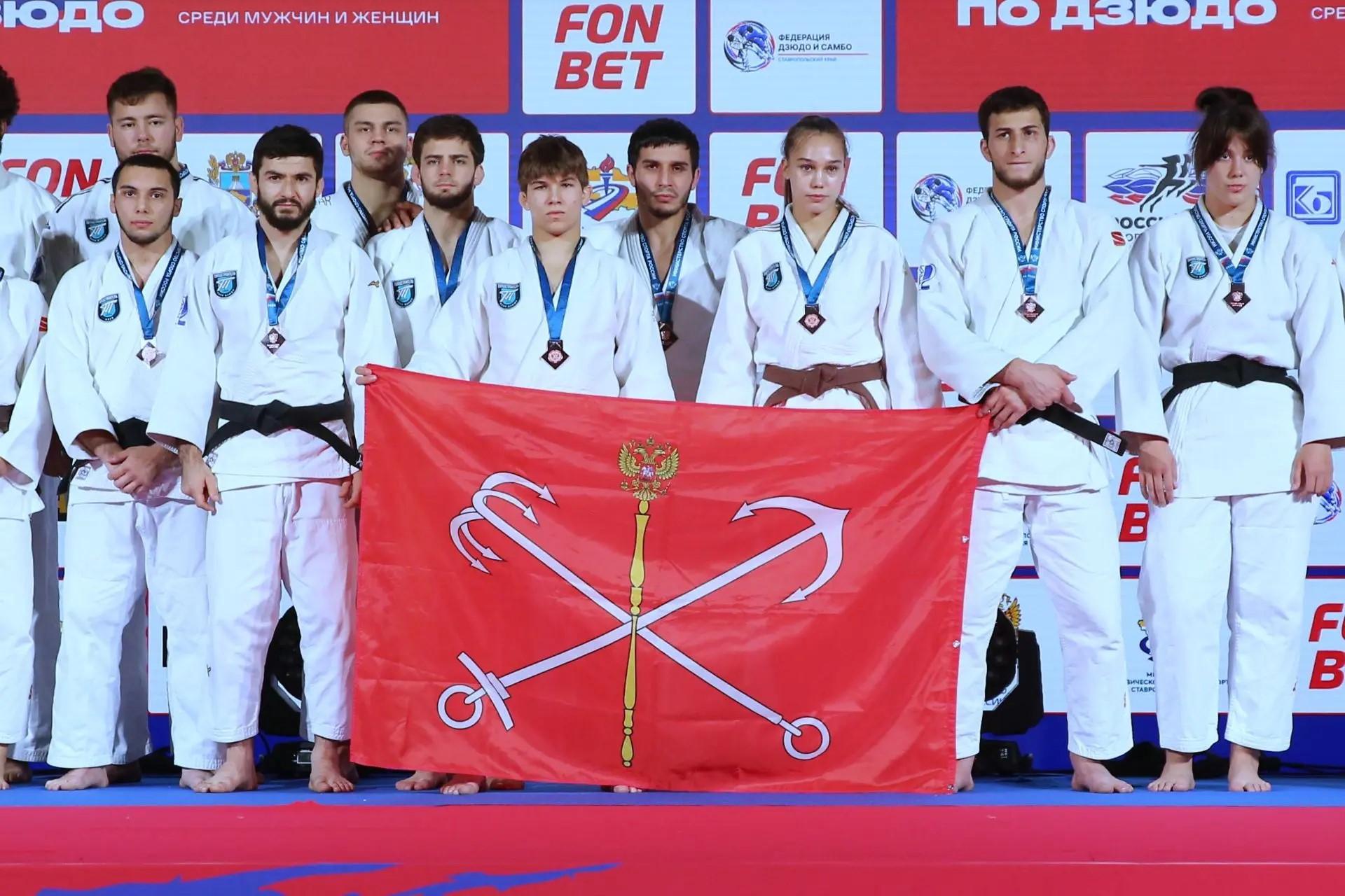 Петербургские спортсмены завоевали девять медалей чемпионата России по дзюдо