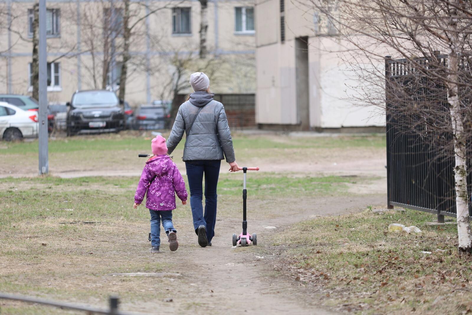 В ГД внесли законопроект об увеличении оплачиваемого больничного по уходу за ребенком